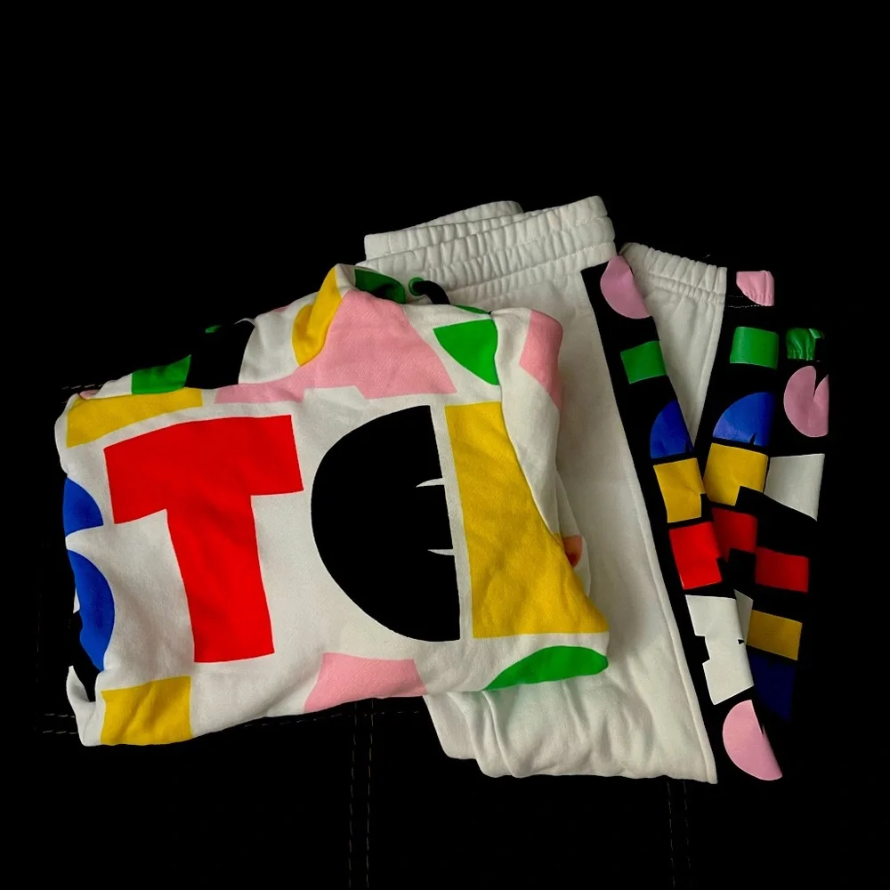Stella McCarthy Girls Sweatshirt and Pants - Picture 3 of 3